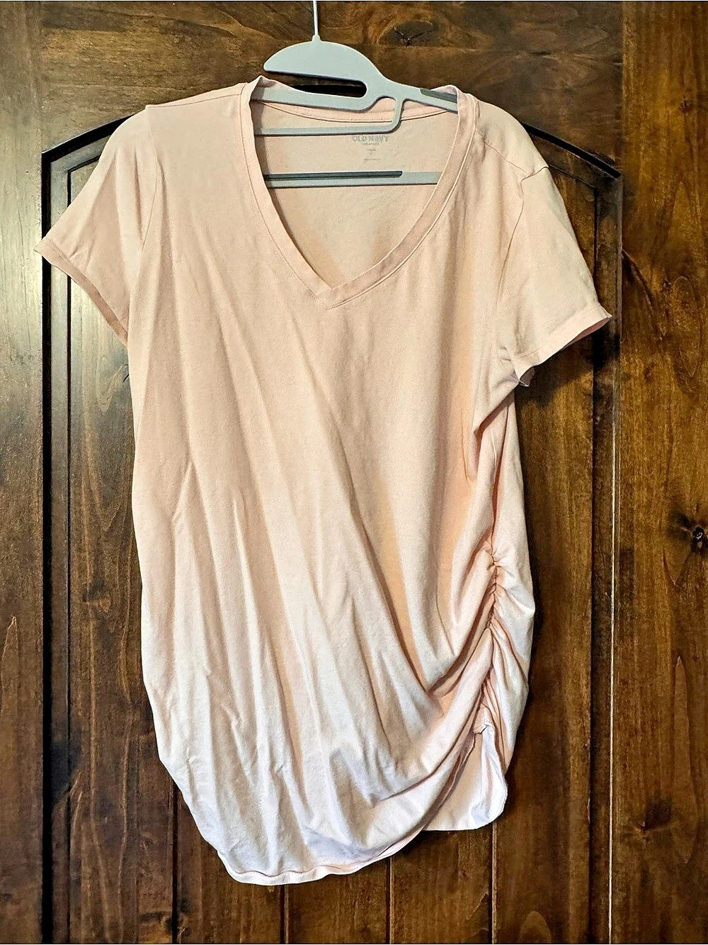 Old Navy Maternity Fitted V-Neck Side-Ruched Tee Pink Large